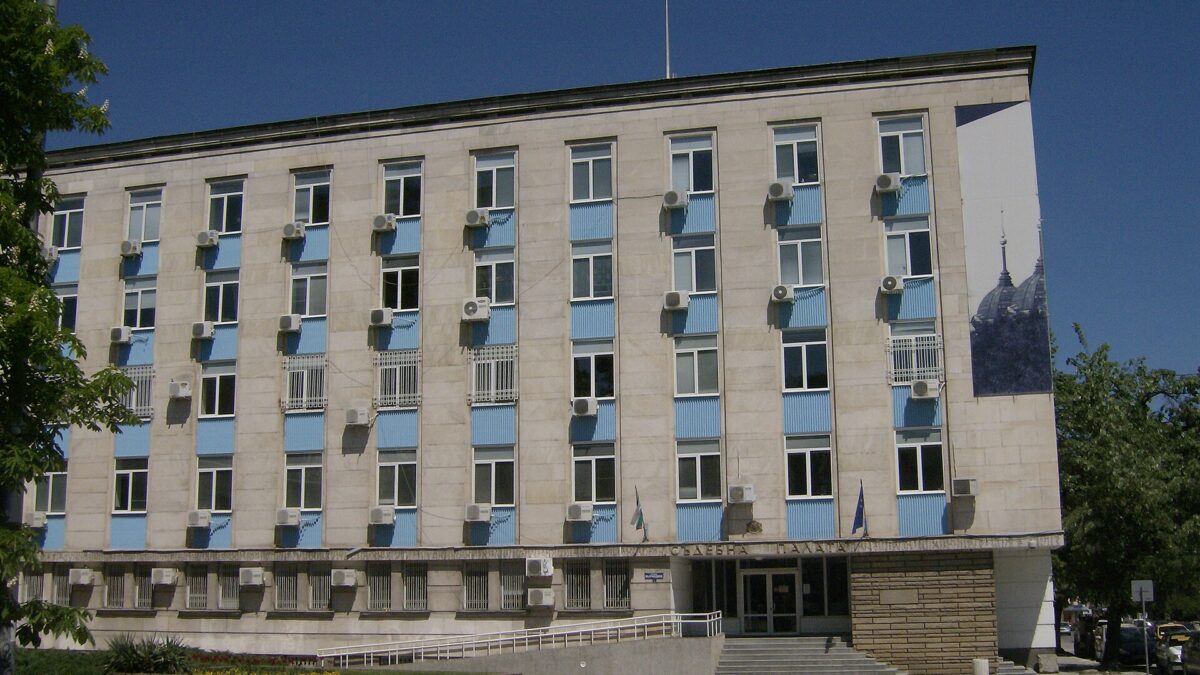 Окръжният съд в Габрово до 2 октомври: катастрофа, грабеж, лекарки